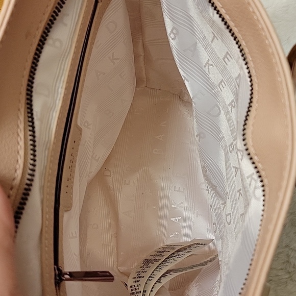 Ted Baker Embossed Leather Bucket Bag in Blush & Python print - Picture 3 of 10